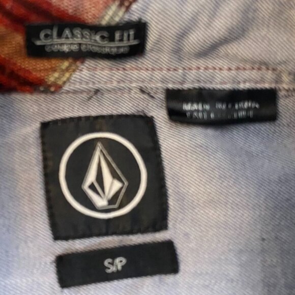 Volcom Mens Flannel Shirt Small Classic Fit Red Plaid Cotton Blend Long Sleeve - Picture 3 of 9